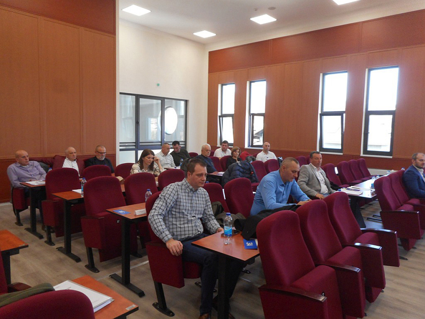 БРАТУНАЦ, 26. ФЕБРУАРА /СРНА/- Сједница Скупштине општине.