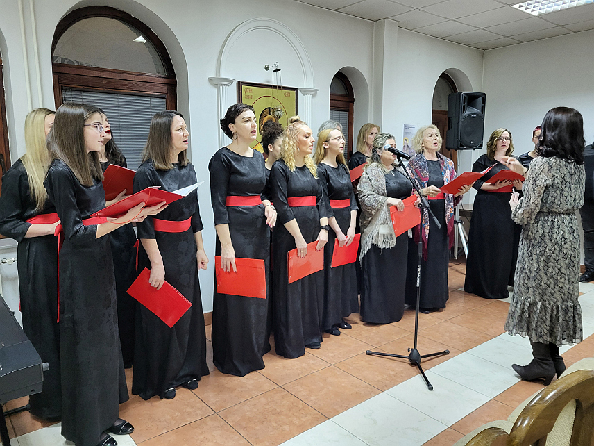 ПАЛЕ, 26. ФЕБРУАРА/СРНА/ - У парохијском дому при Црвки Успења Пресвете Богородице на Палама одржана је духовна академија у част Светог Симеона Мироточивог и Светог Саве.