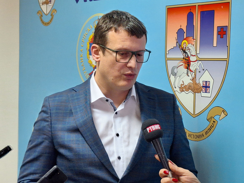 ИСТОЧНА ИЛИЏА, 27. ФЕБРУАРА /СРНА/ -Начелник општине Маринко Божовић - изјава новинарима након сједнице Скупштине општине.