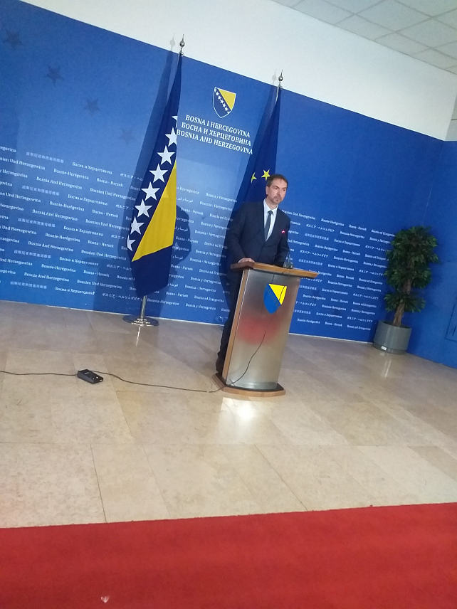 САРАЈЕВО, 28. ФЕБРУАРА /СРНА/ - Предсједавајући Представничког дома Парламентарне скупштине БиХ Маринко Чавара на конференцији за новинаре.