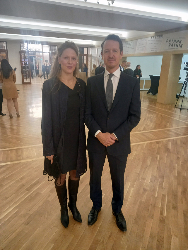 БЕОГРАД, 28. ФЕБРУАРА /СРНА/ - Принц Филип и принцеза Даница Карађорђевић присуствовали обиљежавању дана Дана Републике Српске и 32 године од Устава Републике Српске.