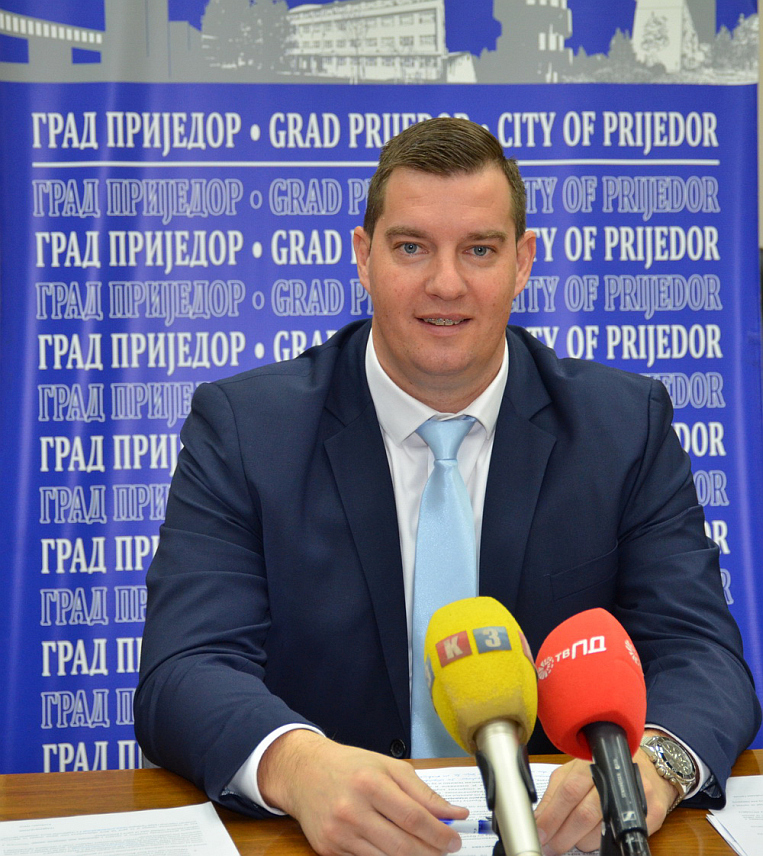 ПРИЈЕДОР, 29. ФЕБРУАРА /СРНА/ - Начелник Одјељења за спорт, културу, међународну сарадњу и невладине организације Александар Миљешић.