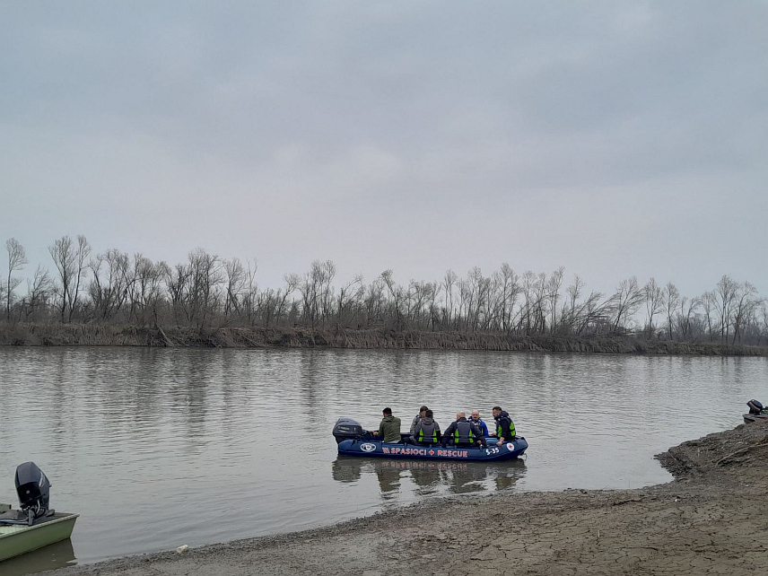 ШАМАЦ, 29. ФЕБРУАРА /СРНА/ - У Шамцу је данас обука и полагање испита за управљањем моторним чамцем коју је успјешно положило 57 кандидата, од пријављених 60, из 10 општина Републике Српске, Федерације БиХ и Брчко дистрикта.