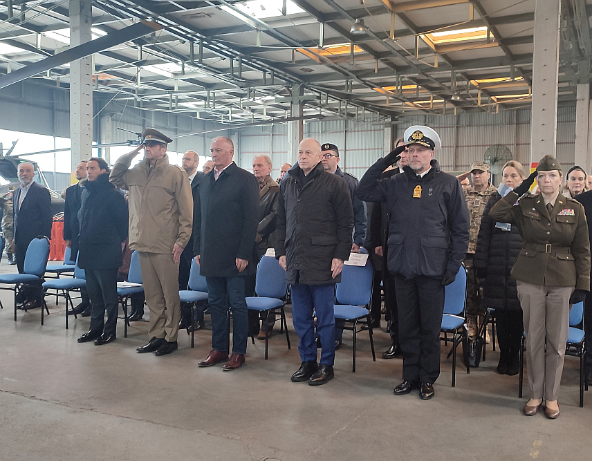 САРАЈЕВО, 2. ФЕБРУАРА /СРНА/ - Замјеник генералног секретара НАТО-а Мирче Џоана - посјете делегација Сјеверноатлантског савјета обишла је и планиране инфраструктурне пројекте на локацији касарне "Рајловац".