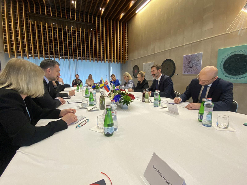 САРАЈЕВО, 5. ФЕБРУАРА /СРНА/ - Министар иностраних послова у Савјету министара Елмедин Конаковић и министар иностраних и европских послова Словачке Јурај Бланар.