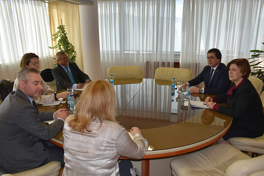 БАЊАЛУКА, 7. ФЕБРУАРА /СРНА/ - Mинистар просвјете и културе Републике Српске Жељка Стојичић састала се са тимом Свјетске банке задуженим за образовање.