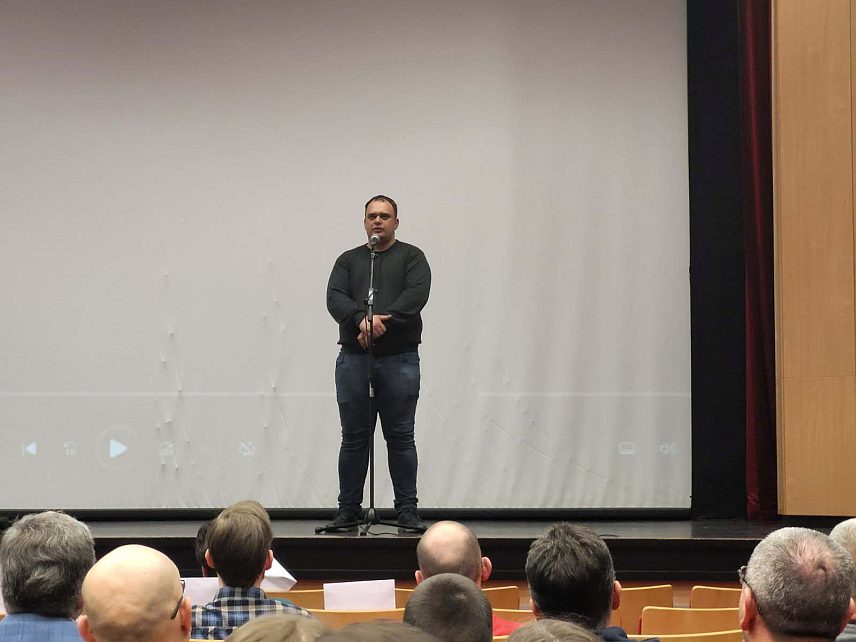 БИЈЕЉИНА, 10. МАРTА /СРНА/ - У Бијељини је вечерас приказан документрани Филм "Гаравице" аутора Драгана Радовића који говори о једном од највећих стратишта српског народа код Бихаћа, али и другим стратиштима у том дијелу Крајине током Другог свјетског рата.