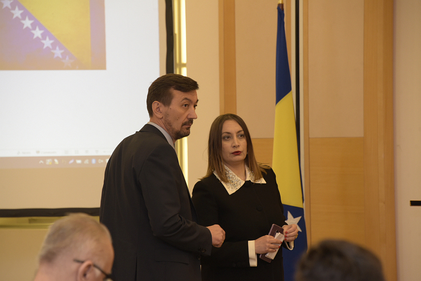 БЕЧ, 14. МАРTА /СРНА/ - Панел-дискусија на високом нивоу о будућности БиХ у контексту њеног европског пута почела је данас на Дипломатској академији у Бечу, у присуству предсједника Републике Српске Милорада Додика.