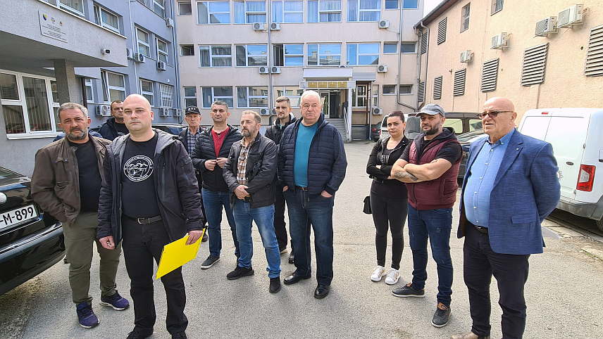 ДОБОЈ, 15. МАРТА /СРНА/ - Чланови Еколошког удружења "Гостиљ-Озрен" из Бољанића .