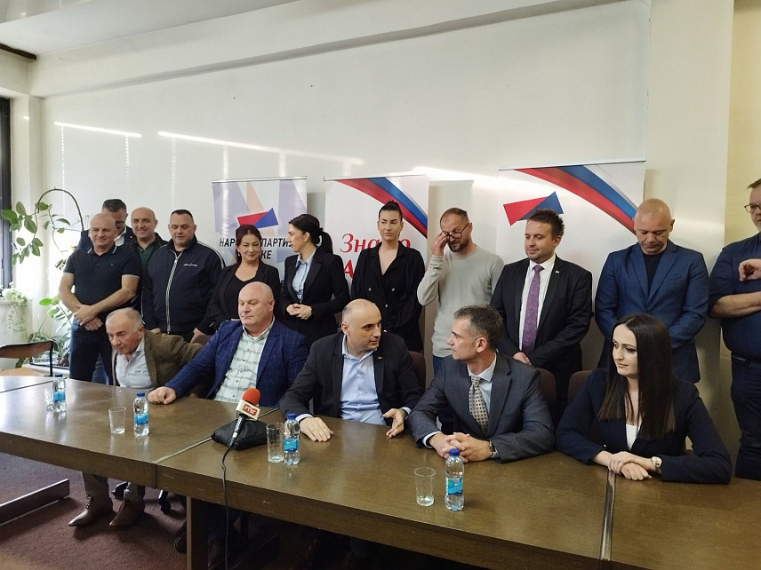 ГРАДИШКА, 15. МАРTА /СРНА/ - Предсједник Народне партије Српске /НПС/ Дарко Бањац на конференцији за новинаре у Градишци.