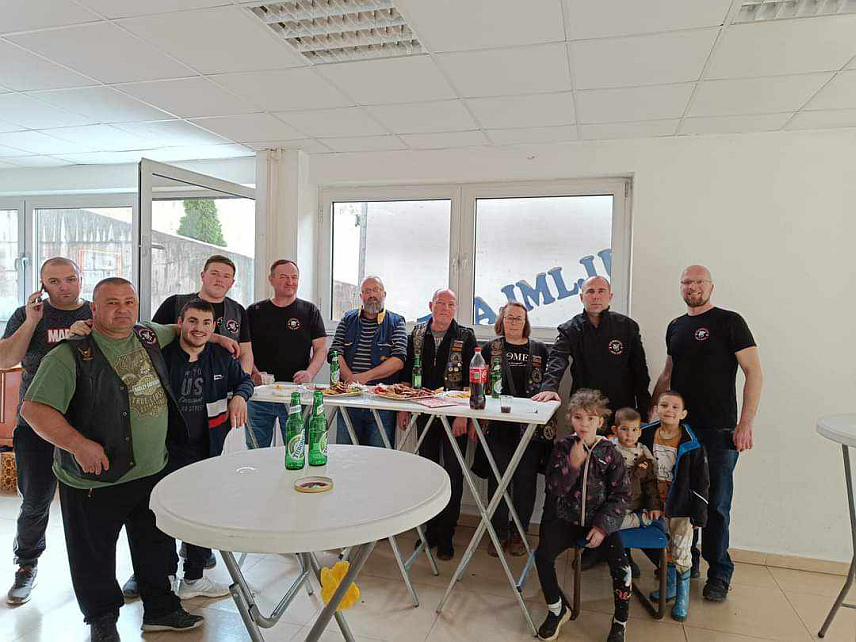 НОВИ ГРАД, 17. МАРТА /СРНА/ - У организацији Мото-клуба "Гремлини", у Новом Граду је одржан хуманитарна забава са које је приход намијењен за лијечење предсједника овог клуба Горана Гороње који има аутоимуну неуромишићну болест.