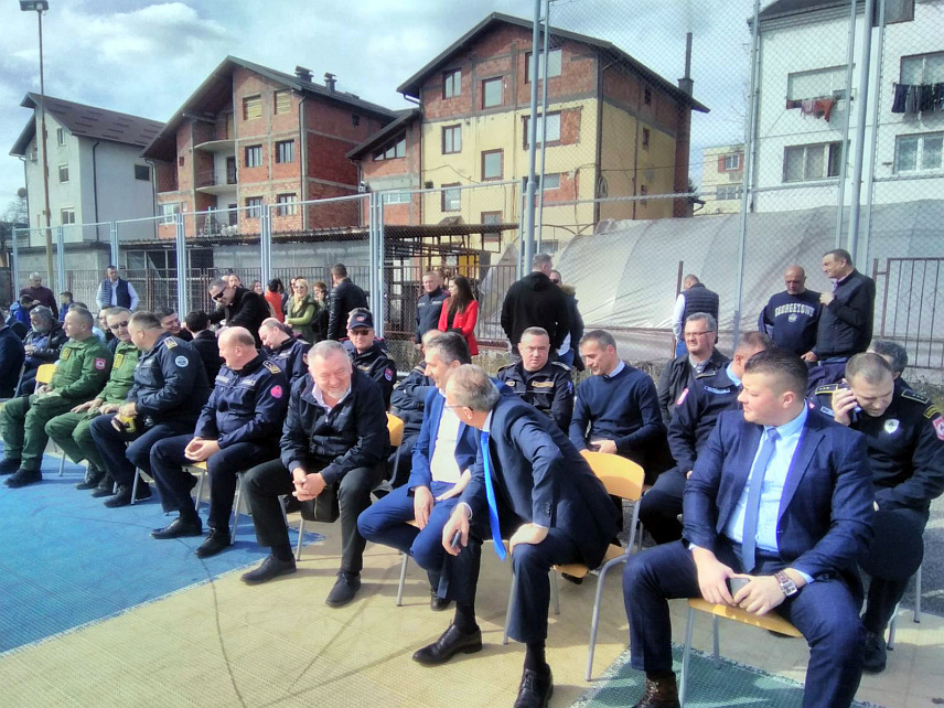 БРАТУНАЦ, 1. МАРТА /СРНА/ - Показна вјежба "Спасавање 24 - Братунац", коју Републичка управа цивилне заштите организује поводом 1. марта - Дана цивилне заштите с циљем упознавања јавности о раду Управе, промоције опреме, провјере спремности и обучености учесника.