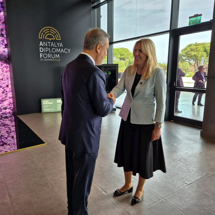 АНТАЛИЈА, 1. МАРТА /СРНА/ - Министар спољних послова Турске Хакан Фидан дочекао је српског члана Предсједништва БиХ Жељку Цвијановић.