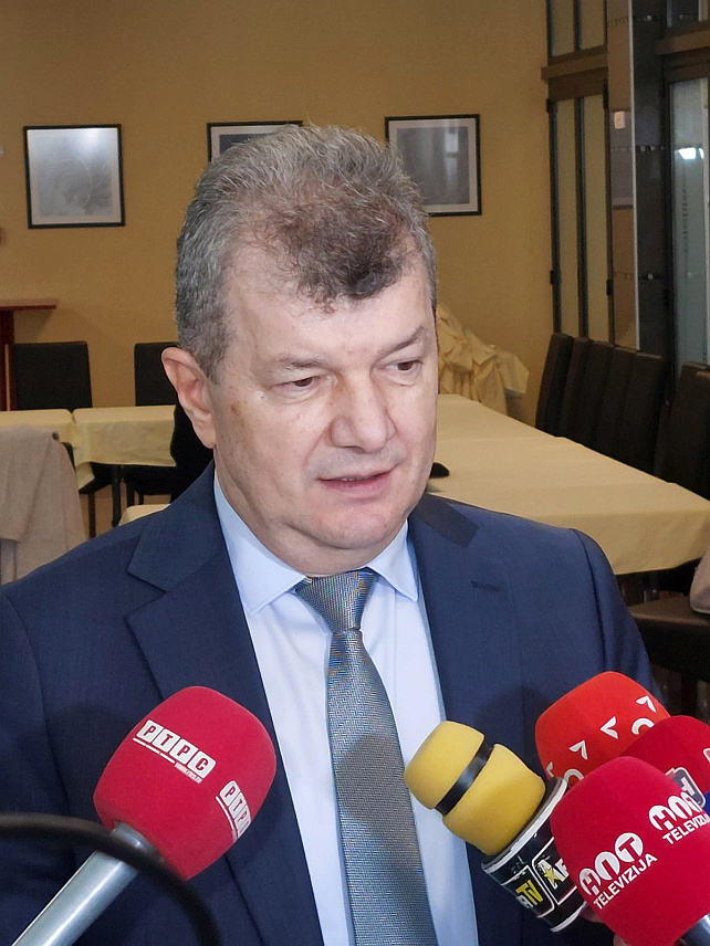 БИЈЕЉИНА, 22. МАРТА /СРНА/ - Професор Драго Недић са Ветеринарског института Републике Српске.