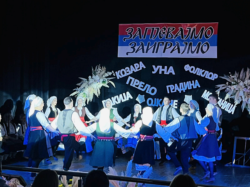 КОЗАРСКА ДУБИЦА, 23. МАРТА /СРНА/ - У Дому културе у Козарској Дубици вечерас је свечано отворена вишедневна културно-забавно-туристичка манифестација под називом "Запјевајмо, заиграјмо" чији је циљ промоција традиције и обичаја, те очување националног идентитета.