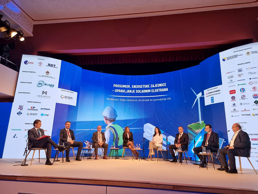 БАЊАЛУКА, 25. МАРТА /СРНА/ - Представници Уникредит банке учествовали су на петом по реду Самиту енергетике у Tребињу, као и у панел дискусији "Просумери, енергетске заједнице - управљање соларним електранама".