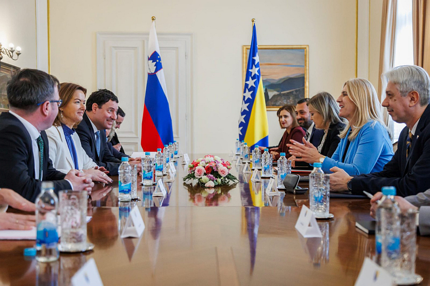 САРАЈЕВО, 25. МАРТА /СРНА/ - Српски члан Предсједништва БиХ Жељка Цвијановић на састанку са министром спољних и европских послова Словеније Тањом Фајон.