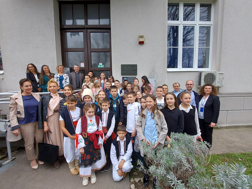 БАЊАЛУКА, 26. МАРТА /СРНА/ - Спомен-плоча истакнутом српском књижевнику Бранку Ћопићу, поводом 40 година од његове смрти, откривена је данас на улазу у Природно-математички факултет Универзитета у Бањалуци.