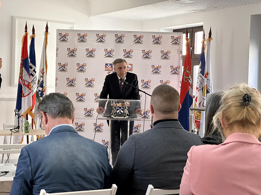 БЕОГРАД, 28. МАРТА /СРНА/ - Презентација 18. издања Међународне бициклистичке трке Београд – Бањалука одржана је данас у Обреновцу, одакле ће највећа спортска манифестација коју заједнички организују Република Српска и Србија стартовати 17. априла.