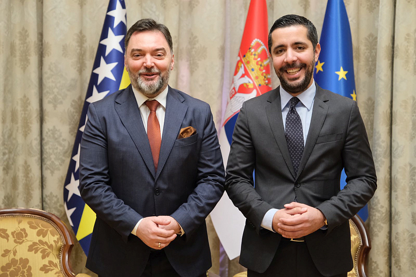 БЕОГРАД, 29. МАРТА /СРНА/ - Министар спољне трговине и економских односа у Савјету министара Сташа Кошарац разговарао је данас у Београду са министром трговине Србије Томиславом Момировићем о учешћу делегације Србије на предстојећем Међународном сајму привреде "Бањалука Експо 2024", који ће бити одржан од 3. до 5. априла.