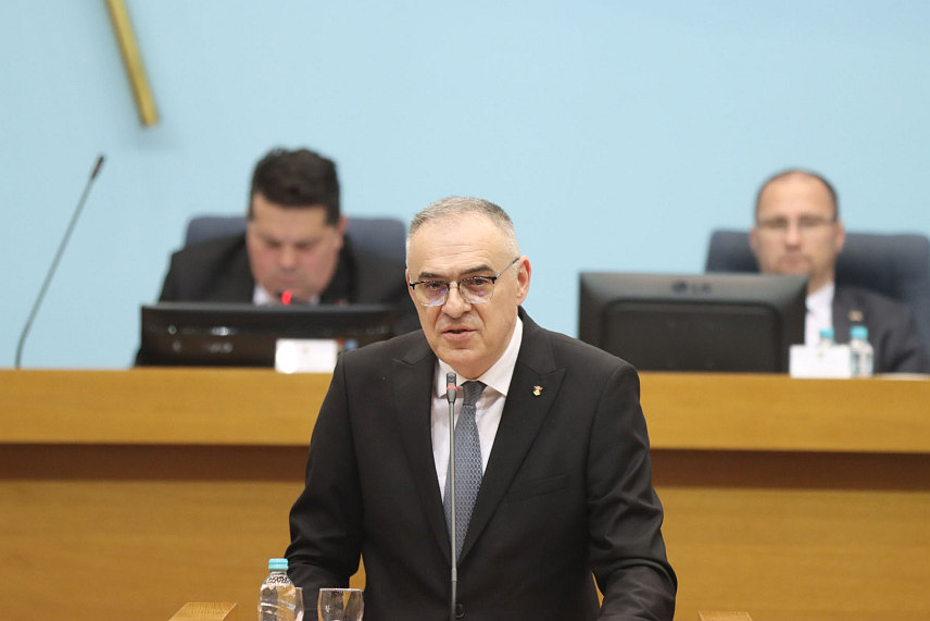 БАЊАЛУКА, 28. МАРТА /СРНА/ - Српска демократска странка /СДС/, када је ријеч о интересима Републике Српске, никада није довела нити ће довести у питање јединство, изјавио је данас предсједник СДС-а Милан Миличевић на посебној сједници Народне скупштине. /Фото - Борислав Здриња/