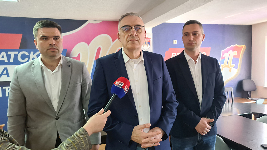 ТЕСЛИЋ, 30. МАРТА /СРНА/ - Предсједник СДС-а Милан Миличевић на конференцији за новинаре.