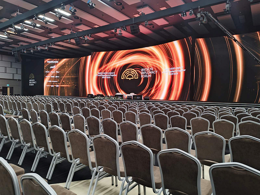 АНТАЛИЈА, 3. МАРТА /СРНА/ - Посљедњег дана Анталија Дипломатског форума на распореду су панели посвећени одрживом развоју и младима, а тродневни догађај данас затвара министар иностраних послова Турске Хакан Фидан.