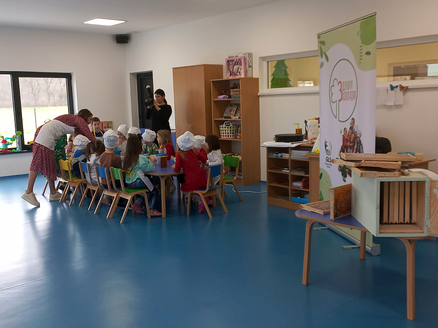 ЛАКТАШИ, 5. МАРТА /СРНА/ - Република Српска има велики потенцијал у узгоју здраве, домаће хране, те је потребно уложити напоре да се очува локална производња домаћих, традиционалних производа, истакао је данас у Лакташима помоћник министра пољопривреде, шумарства и водопривреде Републике Српске Горан Бурсаћ.