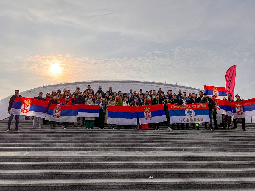 ПАЛЕ, 7. МАРТА/СРНА/- Делегацију Републике Српске из општине Пале на Свјетском омладинском фестивалу у Сочију чинили су Тања Кењић, Богдан Мастиловић и Владана Шекара који су истакли да је земља Русија свима пријатељ, те да Српску и Србију сматрају братским народом.