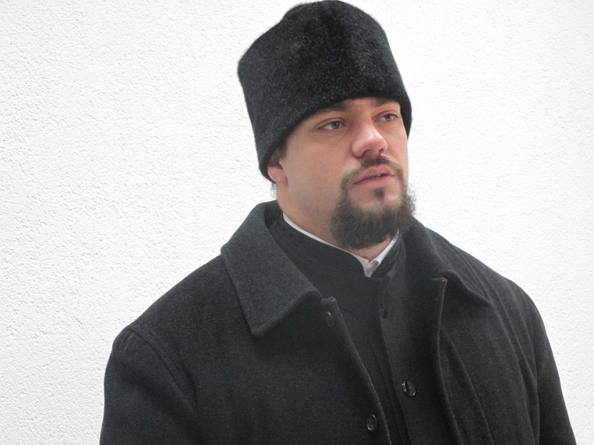 СРЕБРЕНИЦА, 10. АПРИЛА /СРНА/ - Свештеник из Сребренице Александар Млађеновић.