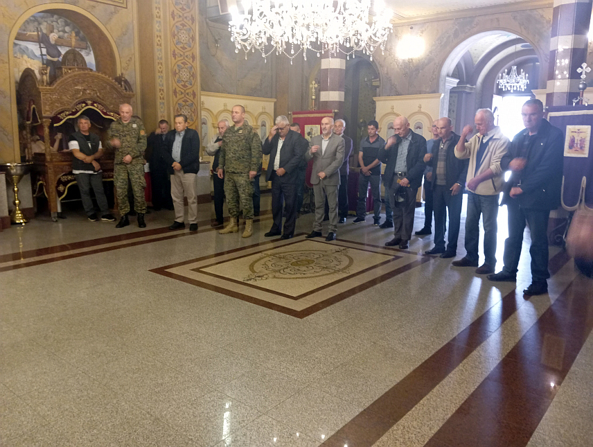 БИЈЕЉИНА, 12. АПРИЛА /СРНА/ - У Цркви Светог Ђорђа у Бијељини данас је служен парастос за 137 погинулих бораца Прве семберске лаке пјешадијске бригаде Војске Републике Српске /ВРС/ формиране прије 32 године.