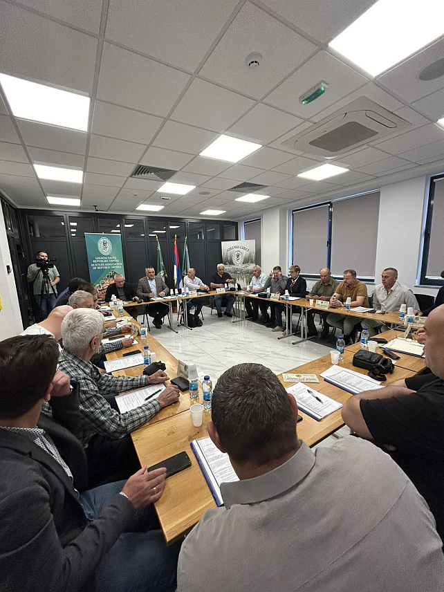 БАЊАЛУКА, 12. АПРИЛА /СРНА/ - Сједница Управног одбора Ловачког савеза Српске.