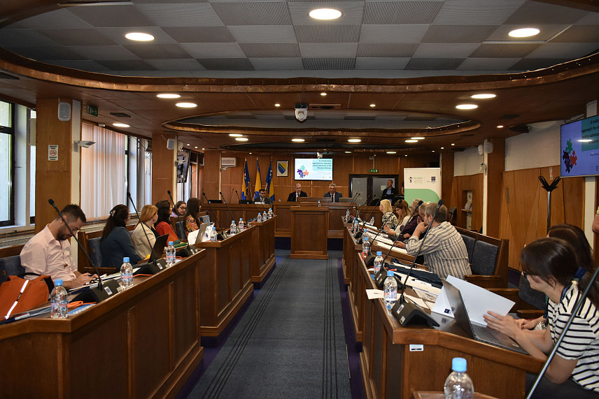 БРЧКО, 15. АПРИЛА /СРНА/ - У Брчком је почела дводневна међународна конференција о миграцијама на Балкану, коју реализује Европска организација за јавно право.