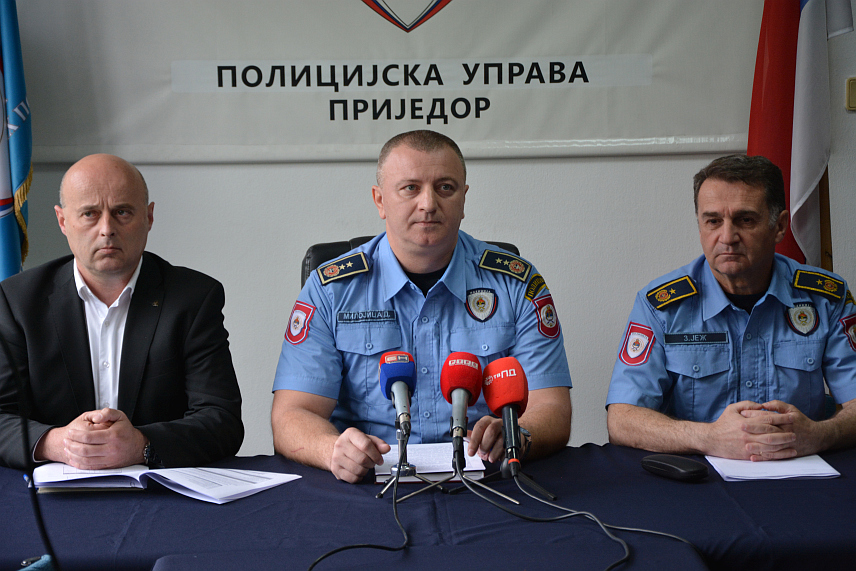 ПРИЈЕДОР, 17. АПРИЛА /СРНА/ - Редовна мјесечна конференција Полицијска управе Приједор.