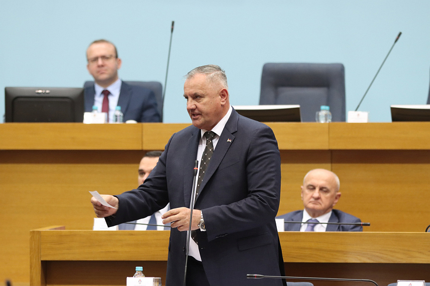 БАЊАЛУКА, 18. АПРИЛА /СРНА/ - Предсједник Владе Републике Српске Радован Вишковић током обраћања у парламенту Републике Српске./ФОТО Борислав Здриња/