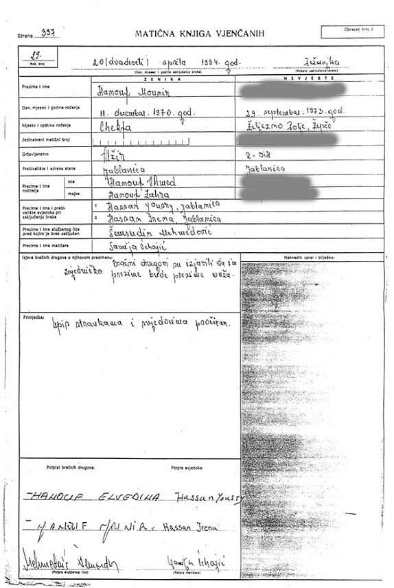 САРАЈЕВО, 1. АПРИЛА /СРНА/ - Шемсудин Мехмедовић, познатији као "муџахедински кум", који је кумовао на многобројним вјенчањима муџахедина и муслиманки, а неки од вјенчаних листова које је он потписивао као службено лице су у посједу Срне.