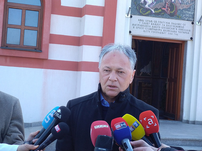 ИСТОЧНО НОВО САРАЈЕВО, 20. АПРИЛА /СРНА/ - Предсједник Савеза логораша Републике Српске Анђелко Носовић обраћање новинарима у Источном Сарајеву.