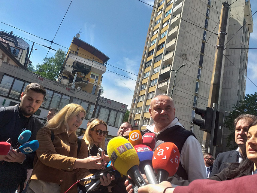 САРАЈЕВО, 20. АПРИЛА /СРНА/ - Слободан Бојанић, припадник Југословенске народне армије /ЈНА/ који је био свједок напада паравојних бошњачких једница на колону 3. маја 1992. године у Добровољачкој улици у Сарајеву