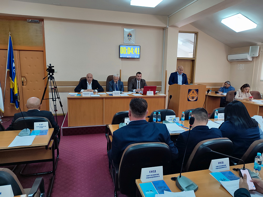 ГРАДИШКА, 22. АПРИЛА /СРНА/ - Сједница Скупштине града Градишка.
