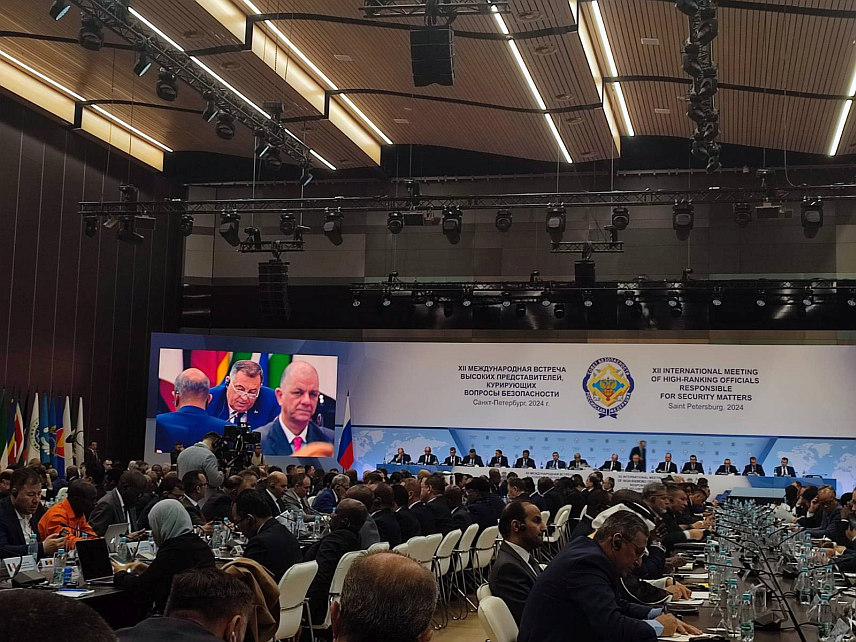 САНКТ ПЕТЕРБУРГ, 24. АПРИЛ /СРНА/ - Предсједник Републике Српске Милорад Додик у обраћању на Међународном састанку високих представника задужених за питања безбjедности у Санкт Петербургу.