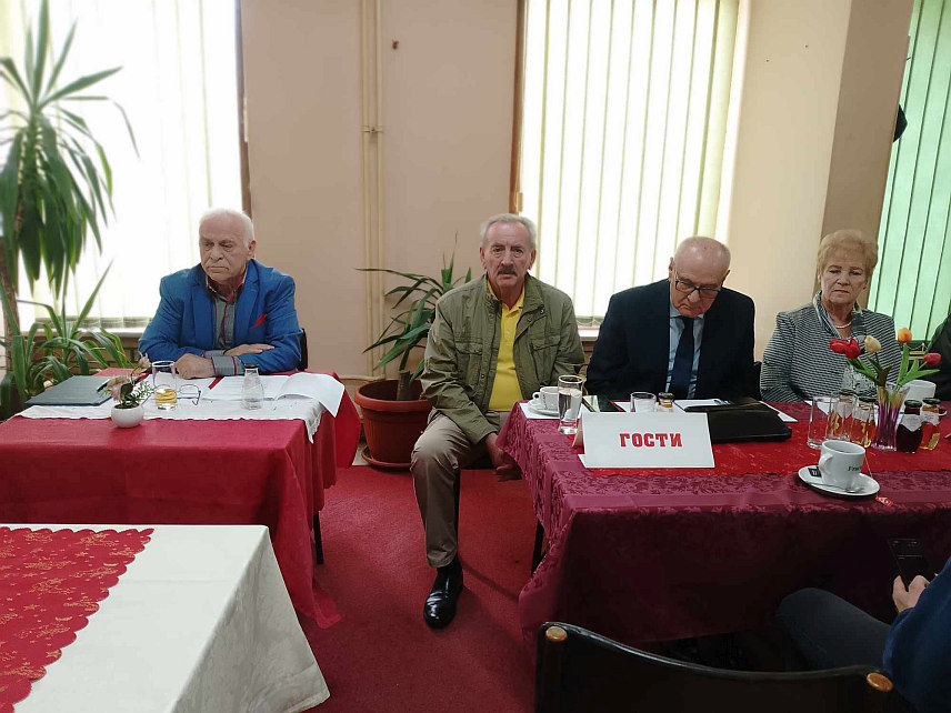 НОВИ ГРАД, 25. АПРИЛА /СРНА/ - Скупштина Удружења пензионера Нови Град.