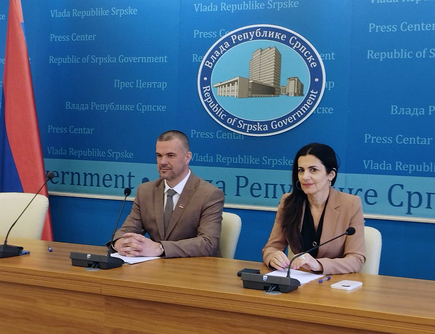 БАЊАЛУКА, 25. АПРИЛА /СРНА/ - Помоћник министра за борачко-инвалидску заштиту Републике Српске Небојша Видаковић на конференцији за новинаре у Бањалуци.