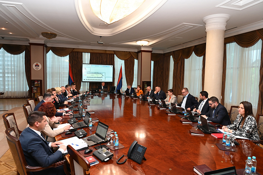 БАЊАЛУКА, 25.АПРИЛА /СРНА/ - Сједница Владе Републике Српске.