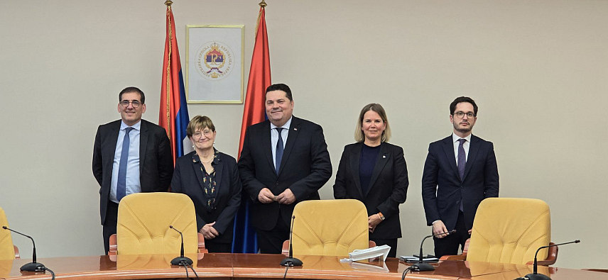 БАЊАЛУКА, 25. АПРИЛА /СРНА/ - Предсједник Народне скупштине Републике Српске Ненад Стевандић са делегацијом Сената Француске