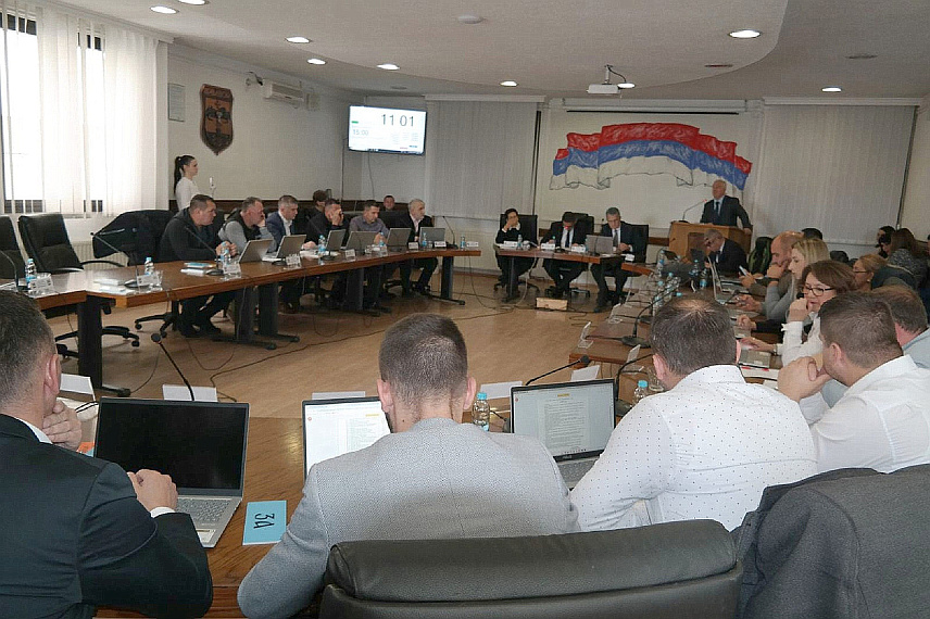 ПРЊАВОР, 25. АПРИЛА /СРНА/ - Сједница Скупштине града Прњавор.