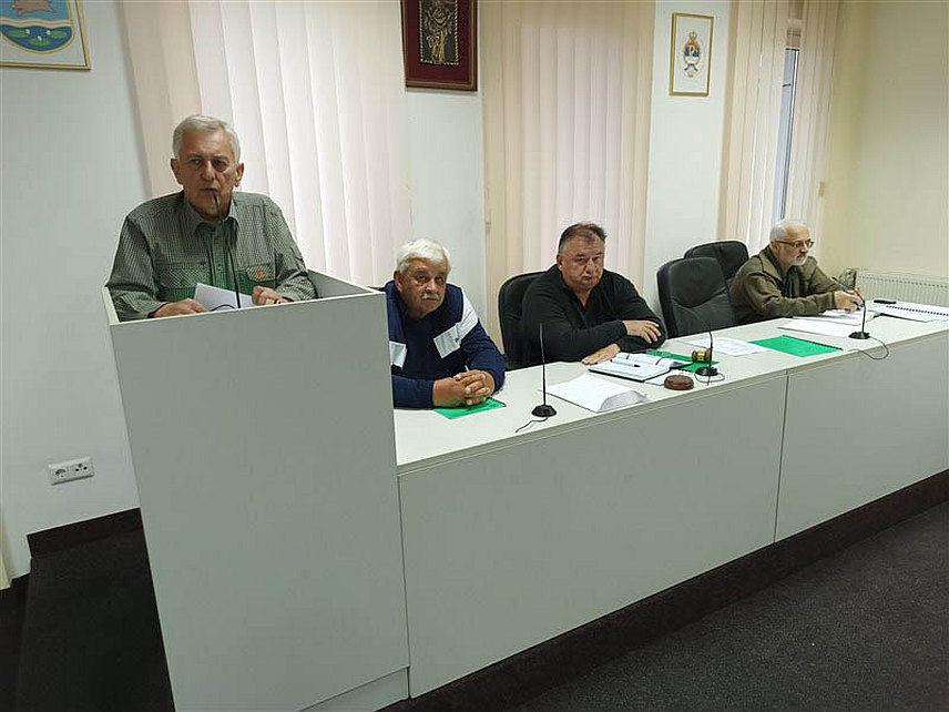 СРБАЦ, 26. АПРИЛА /СРНА/ - Србачко Ловачко удружење "Срна" - редовна годишња скупштина.