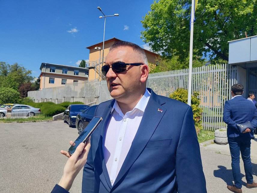 САРАЈЕВО, 29. АПРИЛА /СРНА/ - Министар пољопривреде, шумарства и водопривреде Републике Српске Саво Минић испред Суда БиХ.