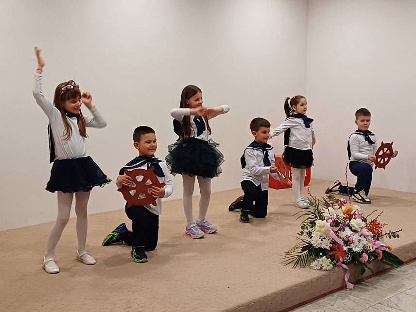 БАЊАЛУКА, 2. АПРИЛА /СРНА/ - У Бањалуци је вечерас одржан химанитарни концерт под називом "Аутизам говори срцем" који су организовали центри за едукацију "Твоја ријеч" и за специјалистичке социјалне услуге "За мајку и дијете" уз подршку Кабинета предсједника Републике Српске.