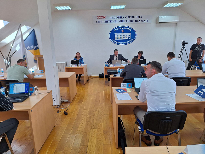 ШАМАЦ, 30. АПРИЛА /СРНА/ - Сједница Скупштине општине Шамац.
