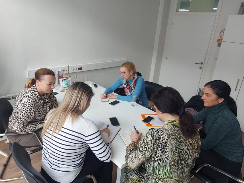 ИСТОЧНО САРАЈЕВО, 30. АПРИЛА /СРНА/ - Градска развојна агенција Источно Сарајево, у партнерству са Сарајевском регионалном развојном агенцијом /СЕРДА/, почела је реализацију активности у оквиру пројекта "Кулинарска стаза" /Culinary Trailу/ вриједности 2.274.566 евра.